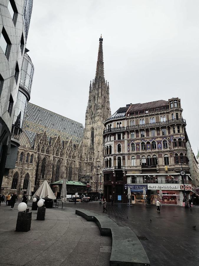 Center ! 3 Stops Away From The Center Of Vienna! Екстериор снимка